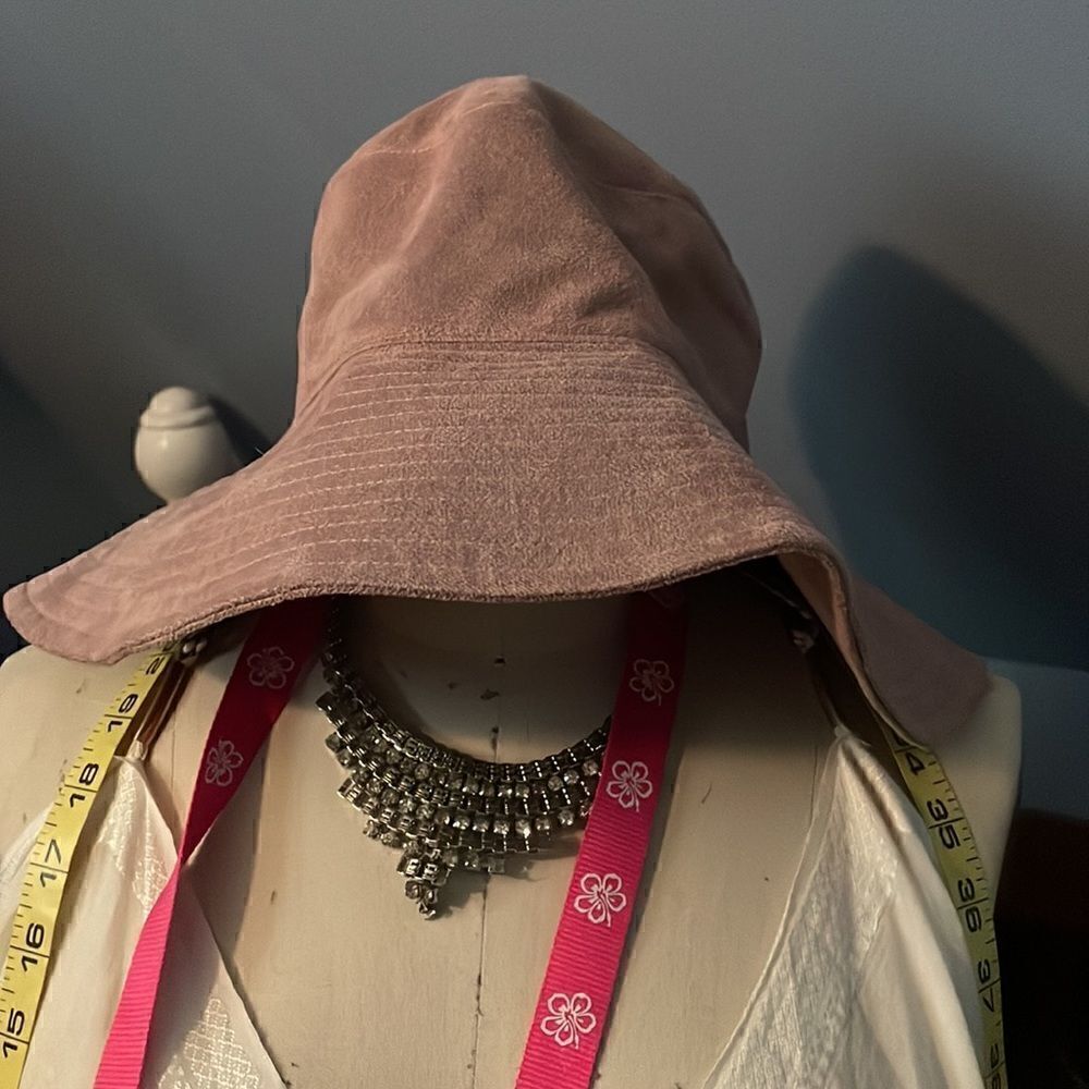 Janelle sueded bucket hat NWOT - Picture 2 of 5
